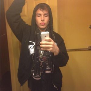 Meet your Posher, Scotie